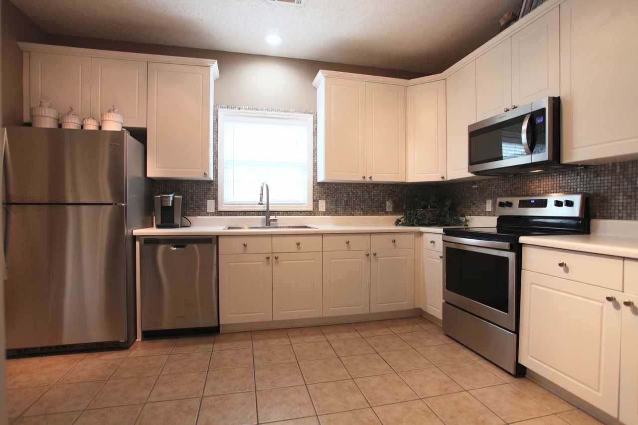 1297 N Dean Rd - Photo 4 of 20