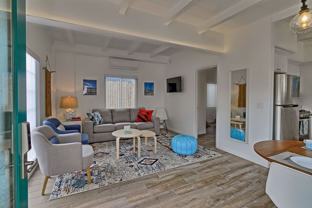 1076 S Seaward Ave - Photo 1 of 1