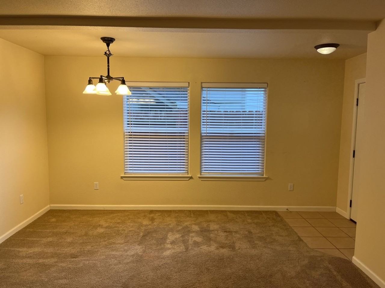 2060 Foxwood Dr - Photo 3 of 22