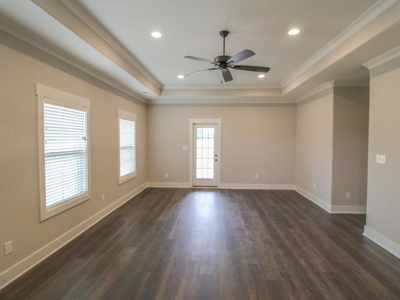 15273 Grayson Cir - Photo 6 of 42