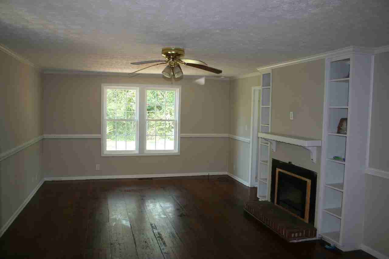 103 Candler Ct - Photo 2 of 13