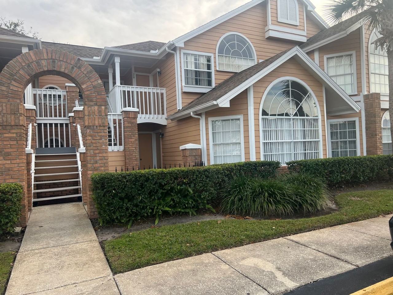 2456 Sweetwater Club Cir - Photo 2 of 33