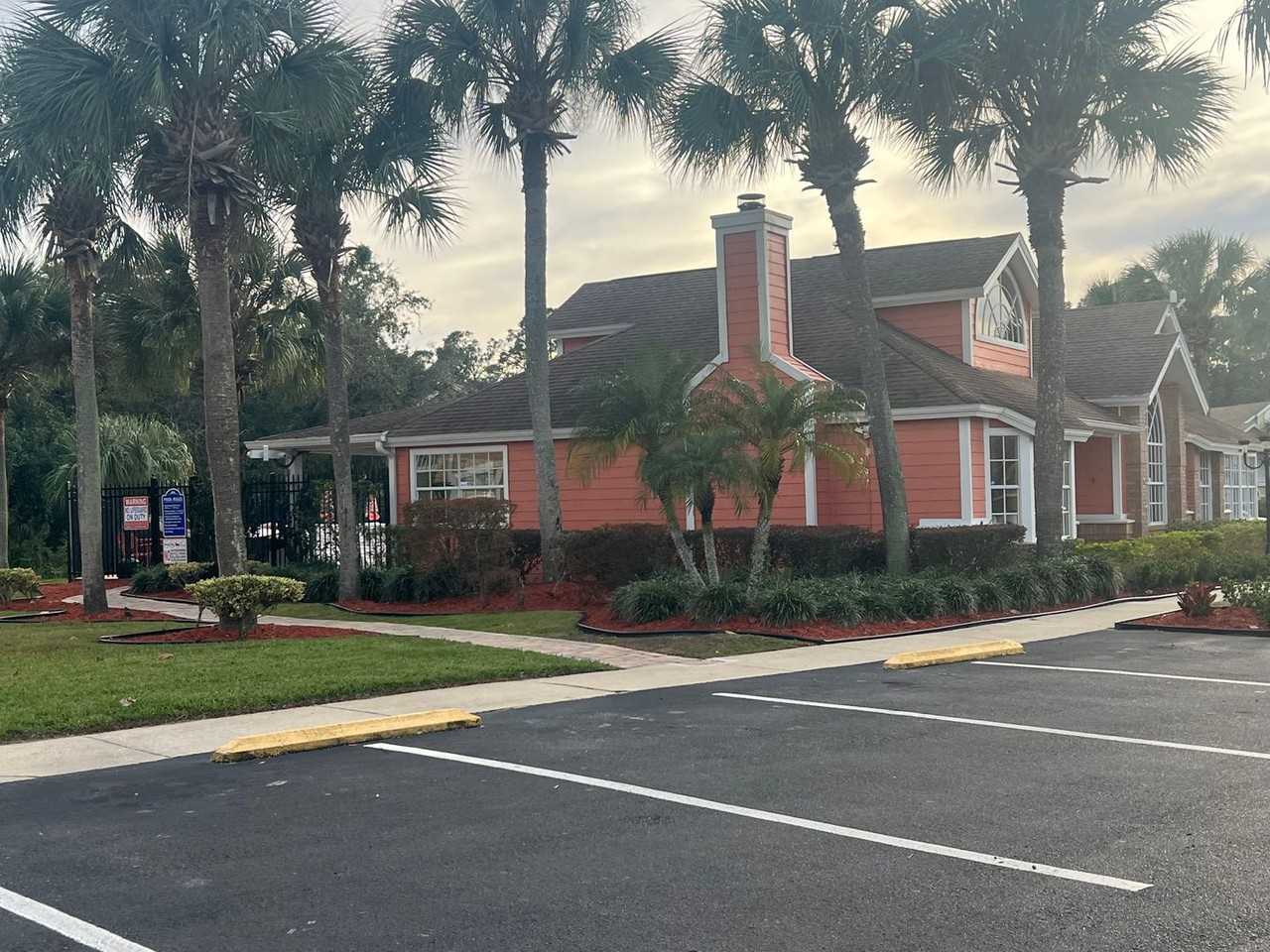 2456 Sweetwater Club Cir - Photo 7 of 33