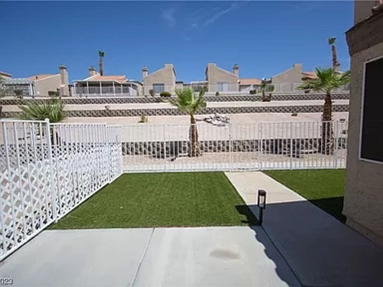 2212 High Dunes Ln - Photo 2 of 12