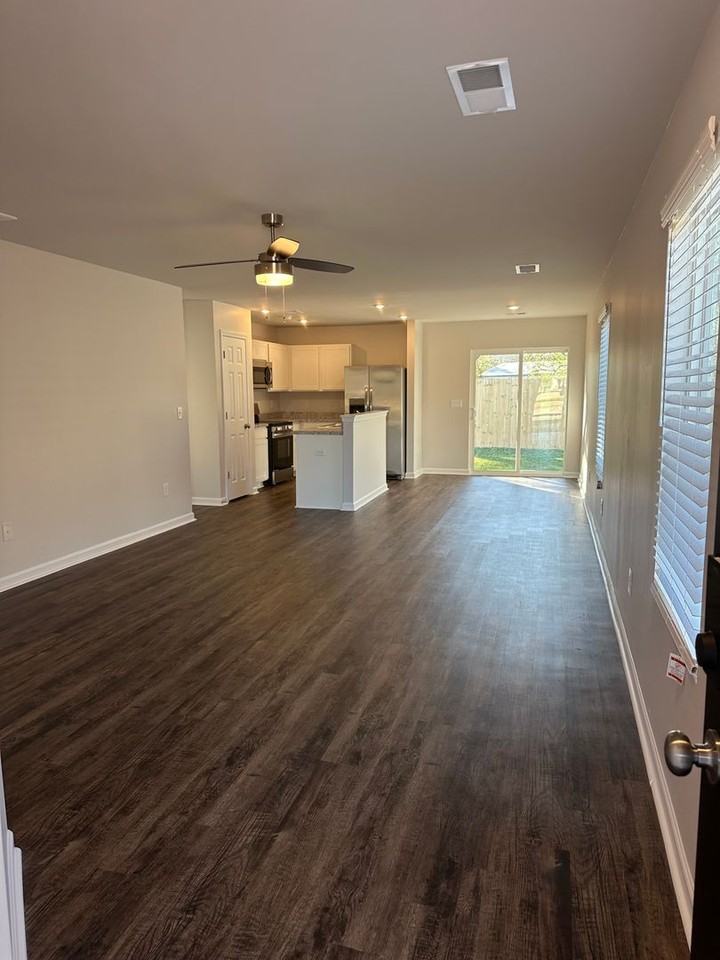 601 Savannah St - Photo 6 of 21
