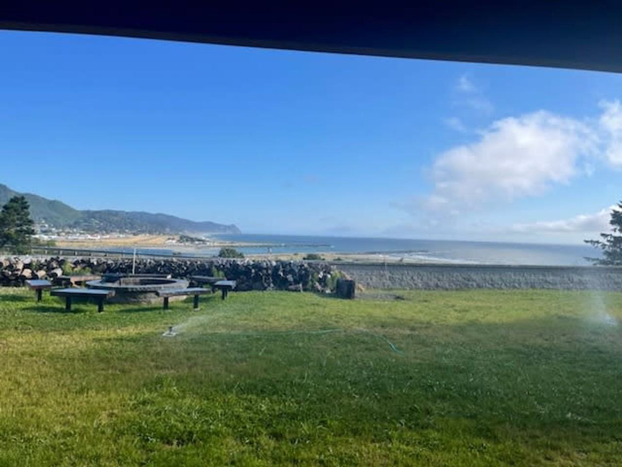 94032 Bayview Dr - Photo 3 of 24