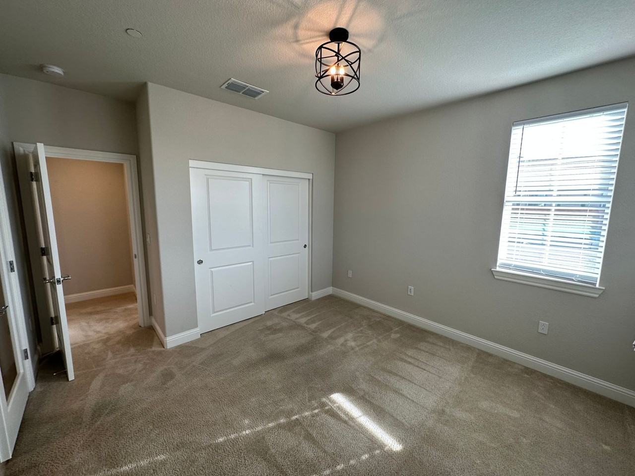 264 Mabel Josephine Dr - Photo 5 of 35