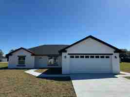 featured image of 2711 Se 77th Ave