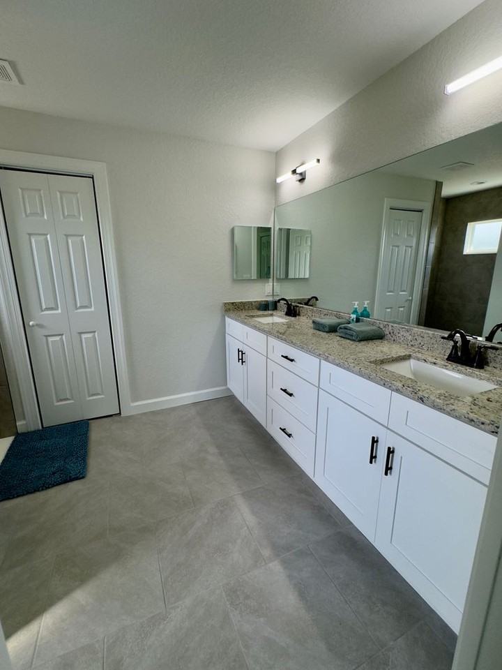 2711 Se 77th Ave - Photo 6 of 12