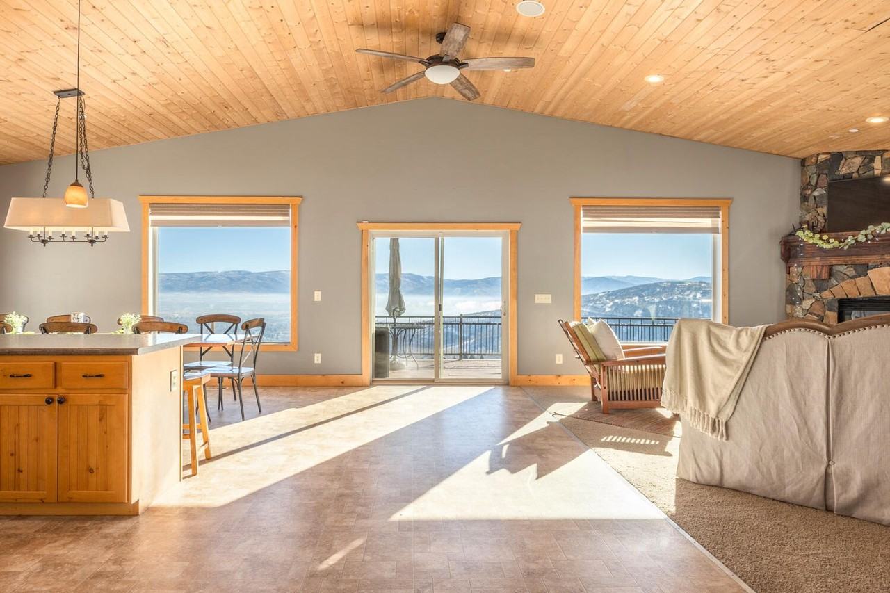 1355 Lucern Dr - Photo 3 of 49