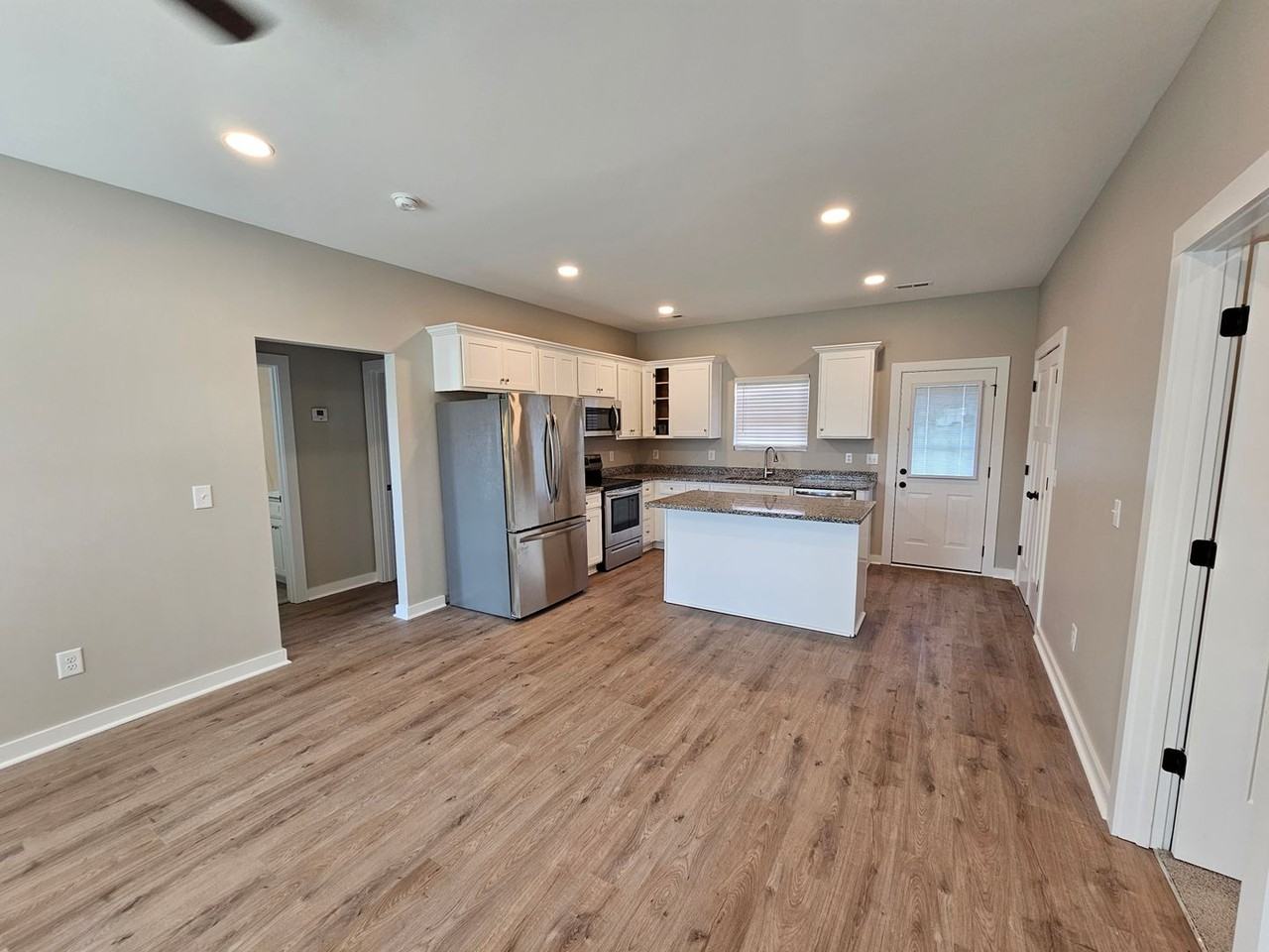 121 Locust St - Photo 2 of 13