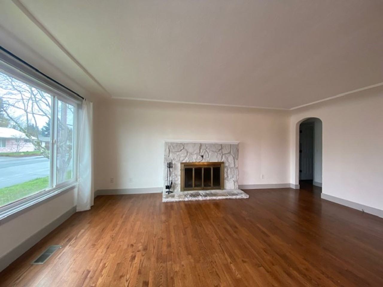 1610 Hiatt St - Photo 2 of 22