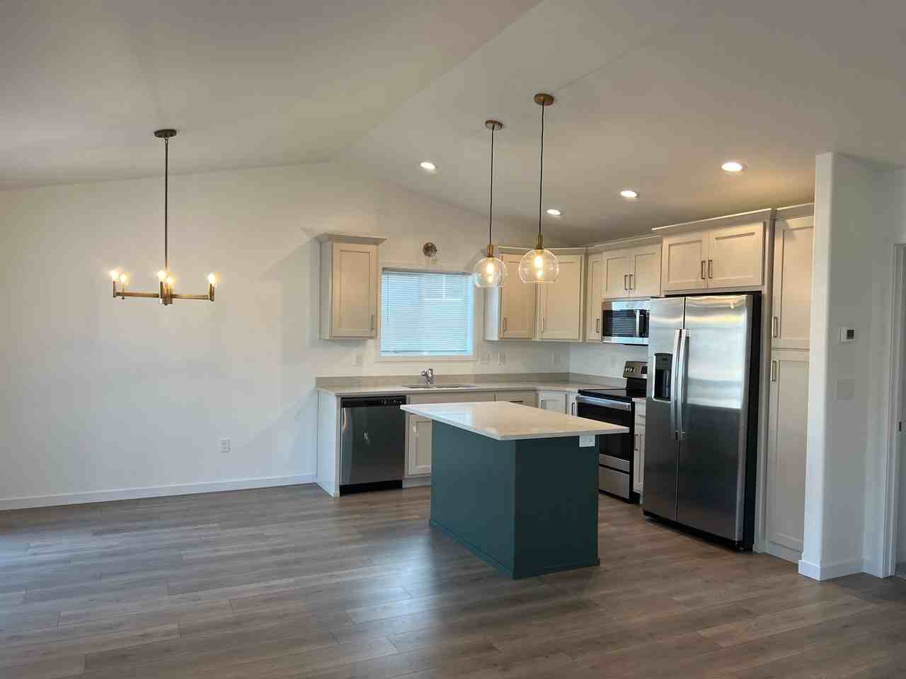 7338 28th St S - Photo 3 of 50