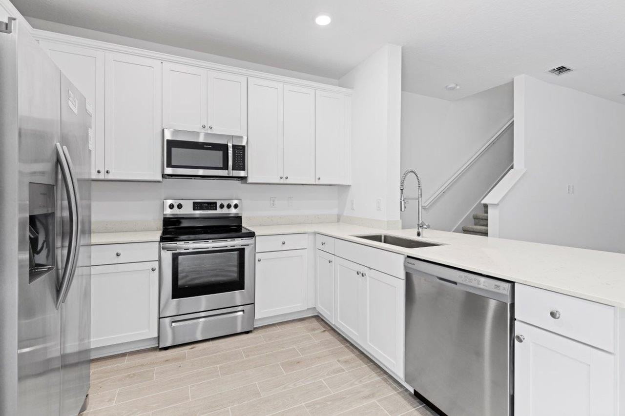 698 Nw 126th Ter - Photo 5 of 23