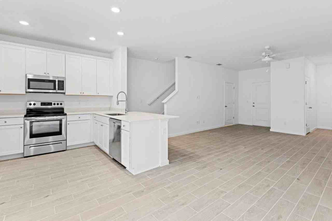 698 Nw 126th Ter - Photo 7 of 23