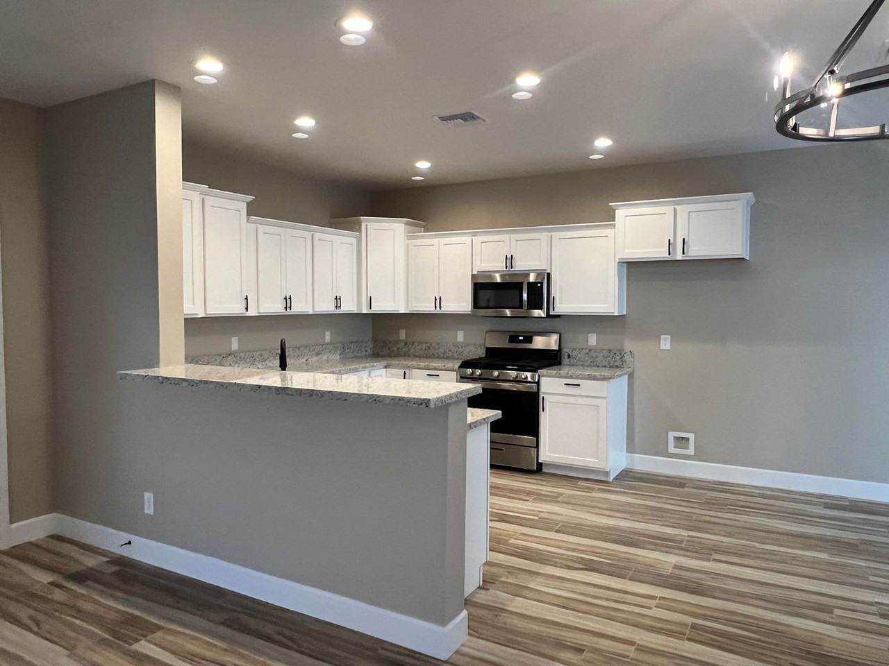 2241 Diamond Creek Rd - Photo 6 of 26