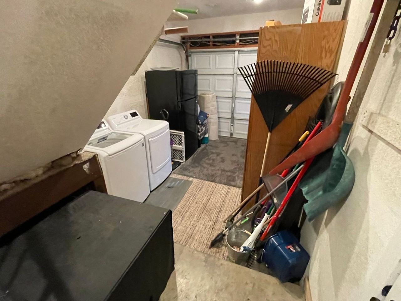 2540 Whispering Pines Dr - Photo 2 of 15