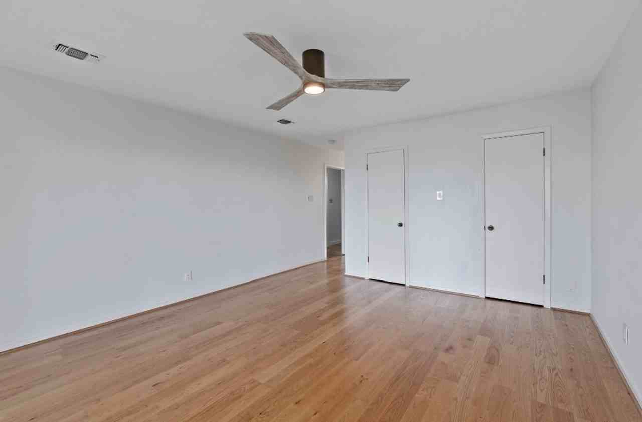 103 Comet - Photo 6 of 38