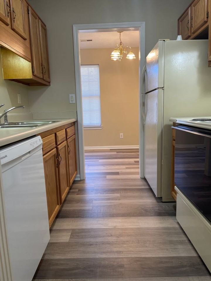 312 Oliver Street - Photo 4 of 15