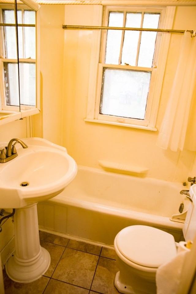 1054 24th Ave Se - Photo 6 of 10