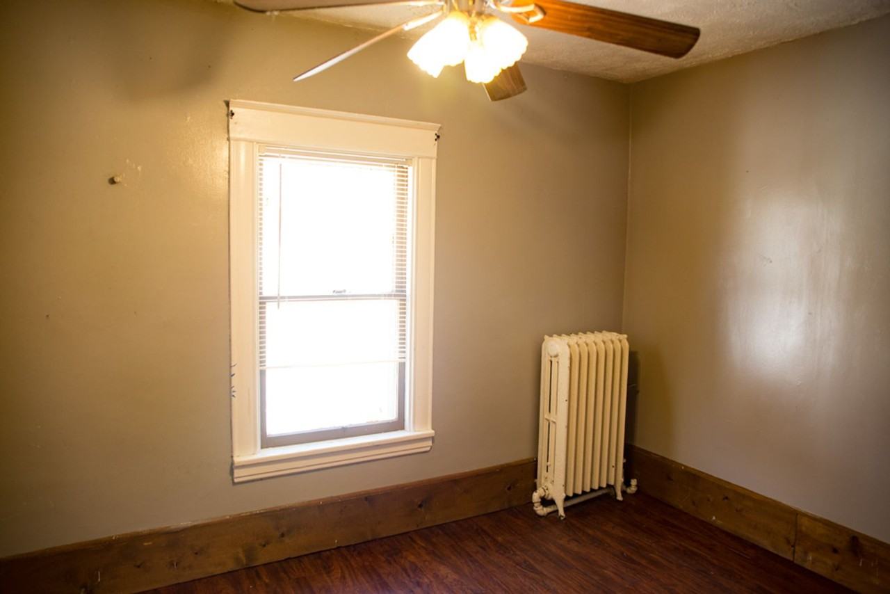 1082 16th Ave Se - Photo 4 of 13