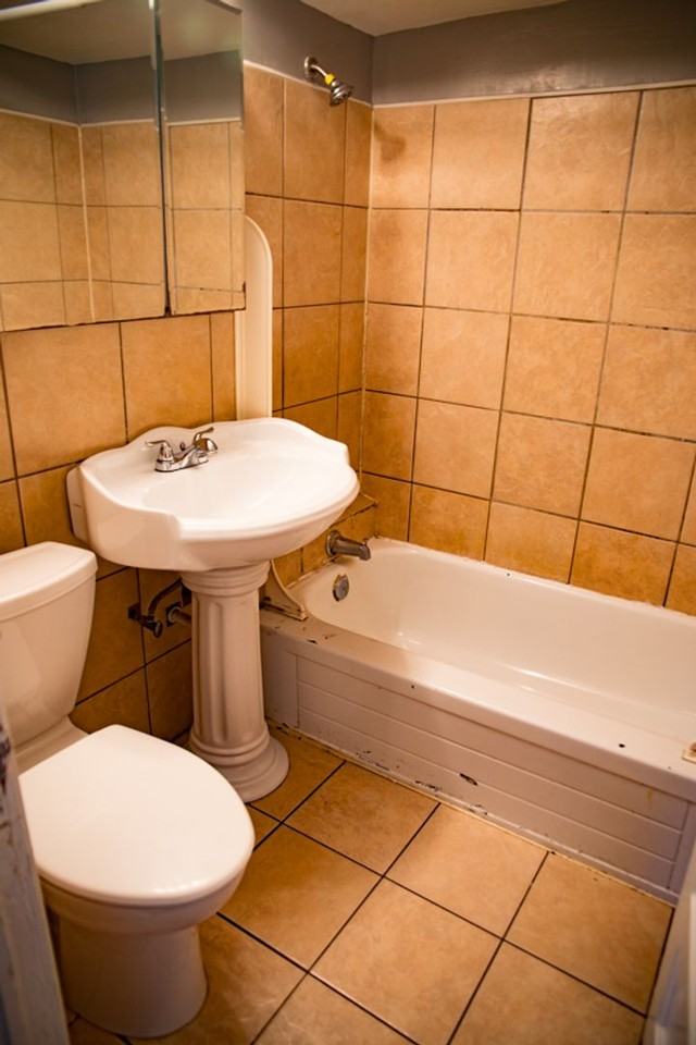 1082 16th Ave Se - Photo 5 of 13