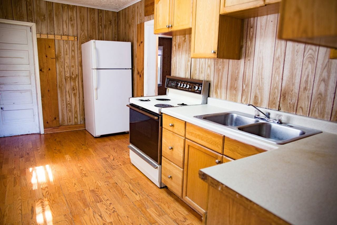 1082 16th Ave Se - Photo 6 of 13