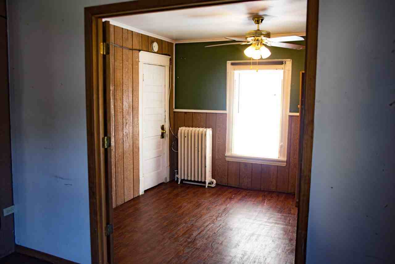 1082 16th Ave Se - Photo 7 of 13