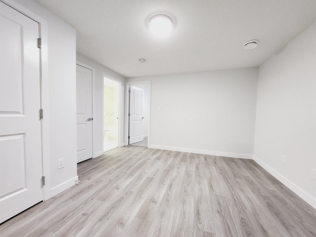 9475 Colak Lane Sw Bsmt #BS - Photo 2 of 7