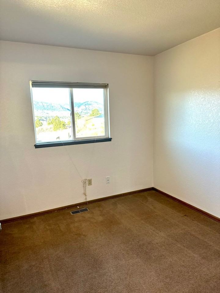 762 Century Pl #A - Photo 3 of 29