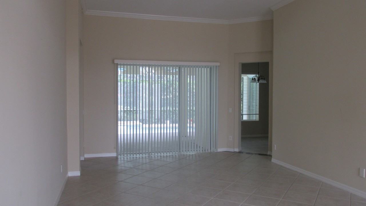 8807 Oak Landings Ct - Photo 2 of 20