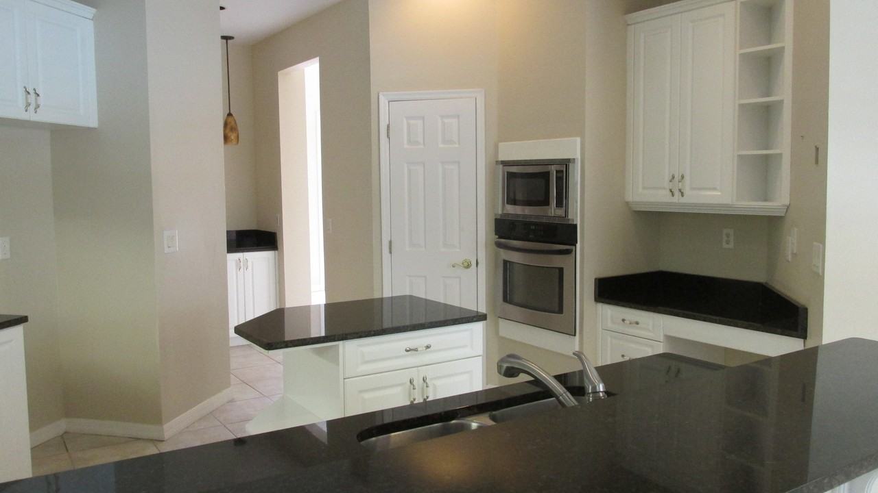 8807 Oak Landings Ct - Photo 6 of 20