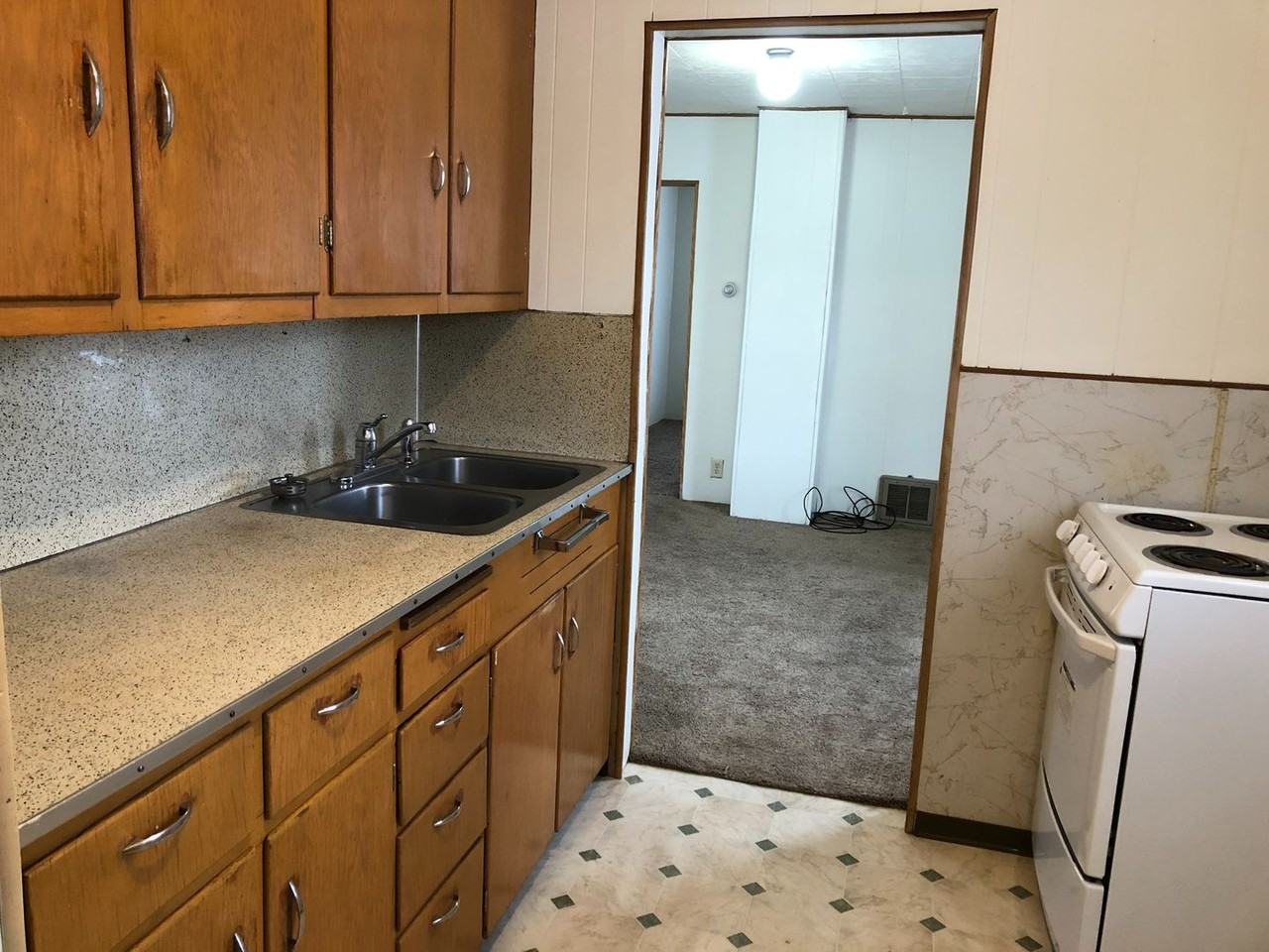 1120 6th Ave Ne - Photo 7 of 12