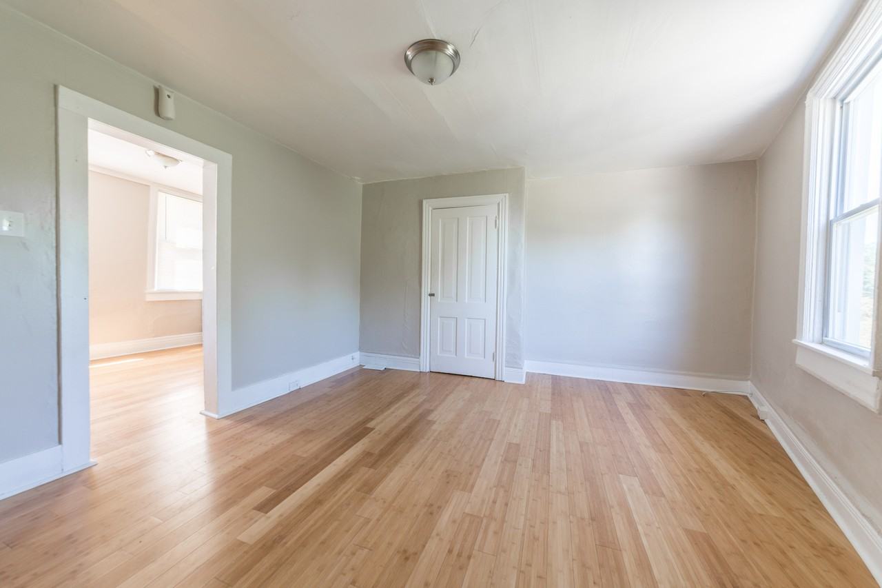 1929 Arlington Ave - Photo 5 of 21