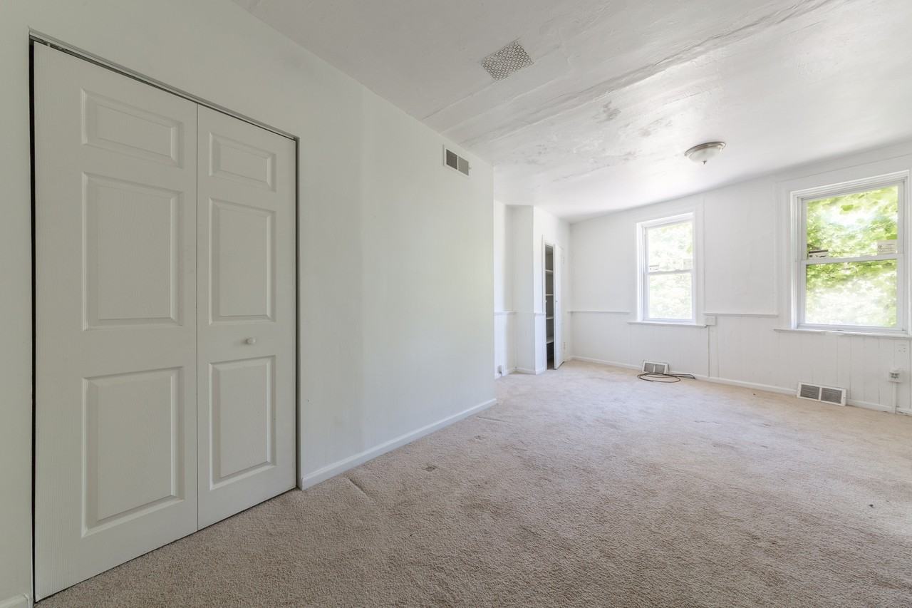 1929 Arlington Ave - Photo 7 of 21