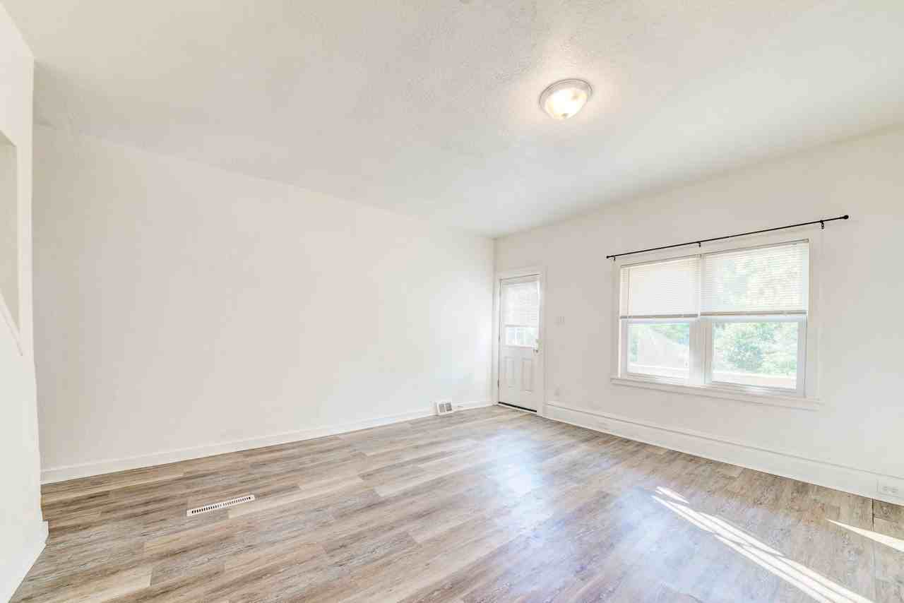 24 Penelope St - Photo 3 of 15