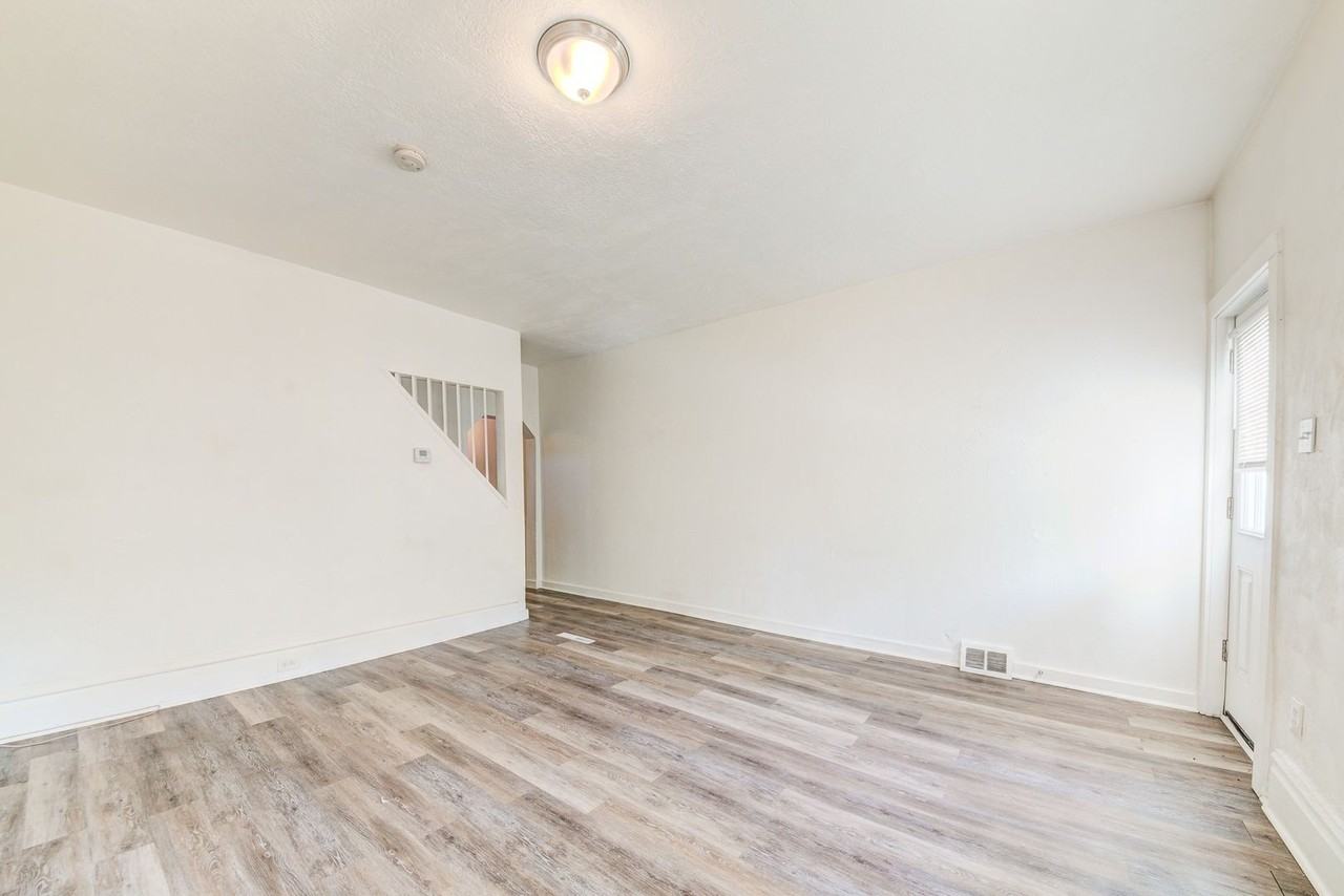 24 Penelope St - Photo 4 of 15