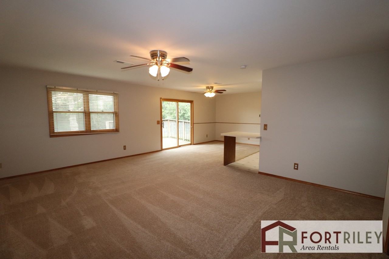 1503 Shamrock St - Photo 6 of 24