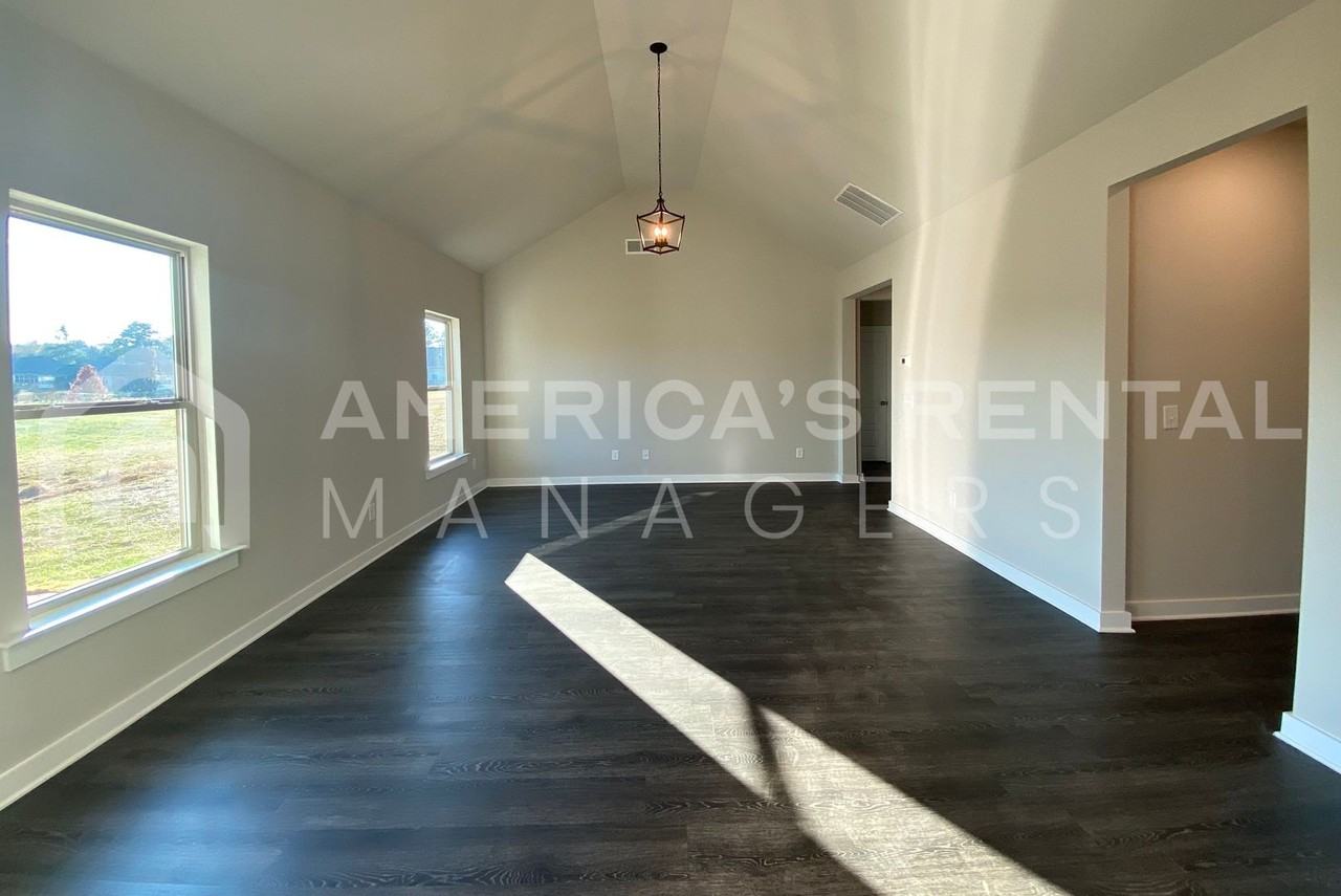 46 Granvil Way - Photo 3 of 31