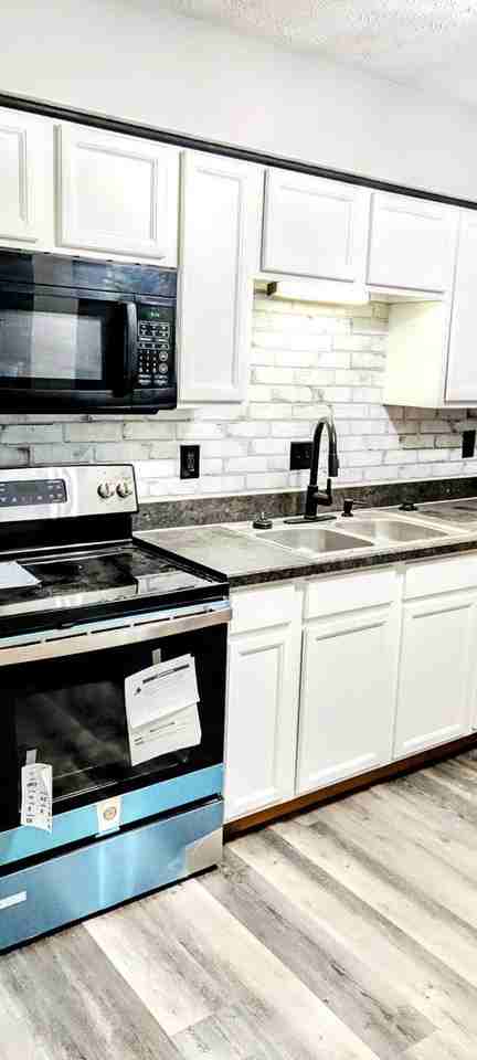 7757 Sharlene Dr - Photo 2 of 21