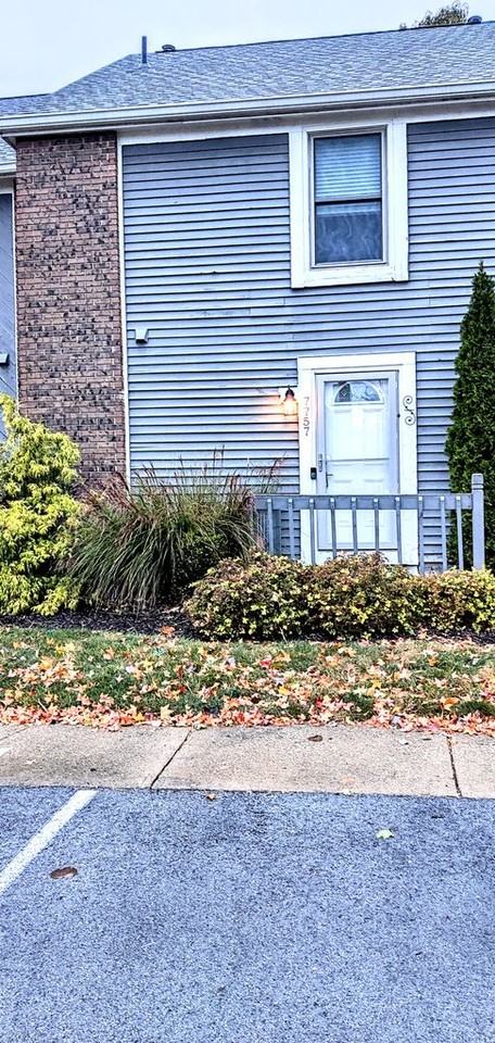 7757 Sharlene Dr - Photo 3 of 21