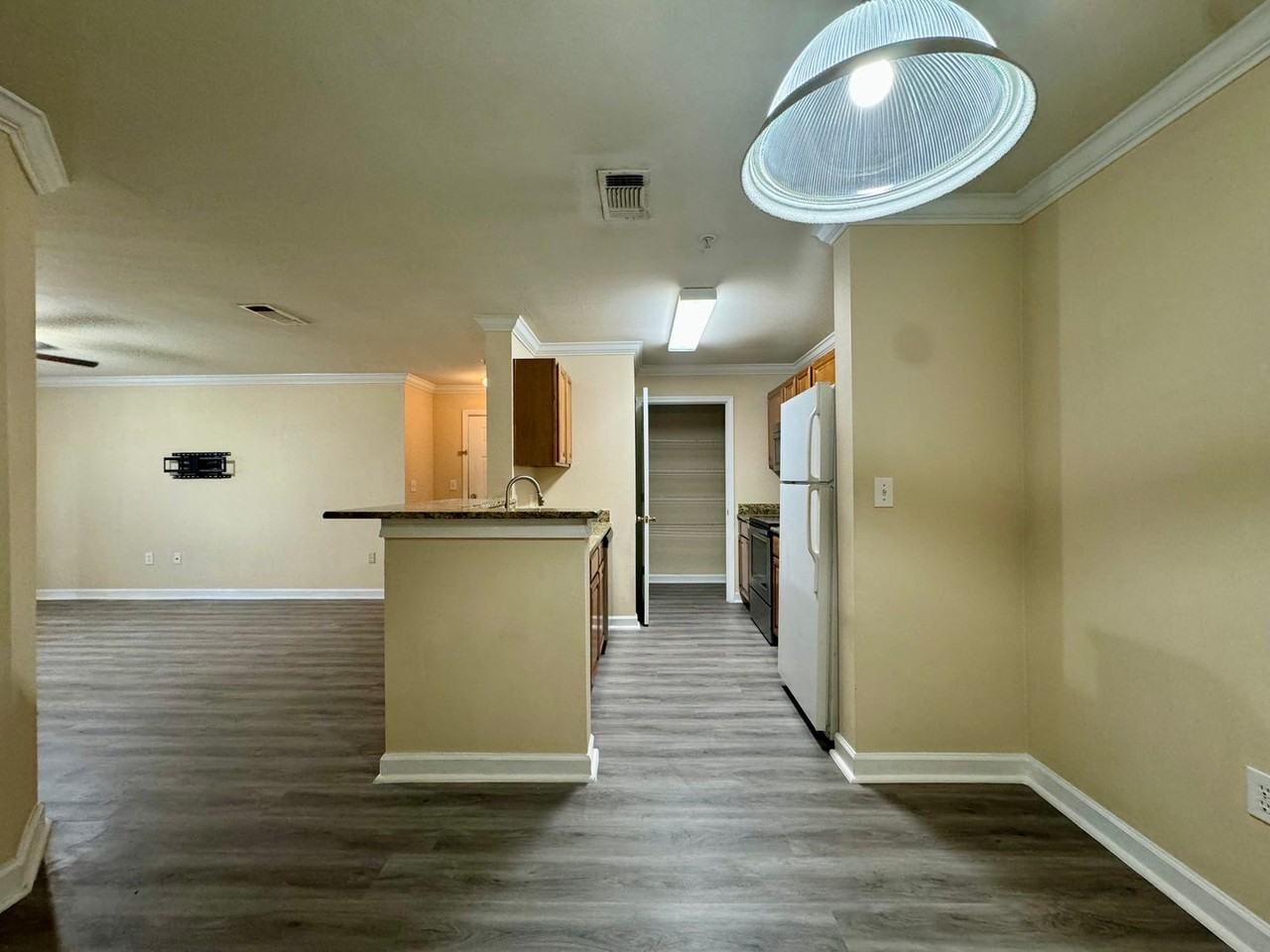 18159 Sterling Gate Cir - Photo 2 of 17