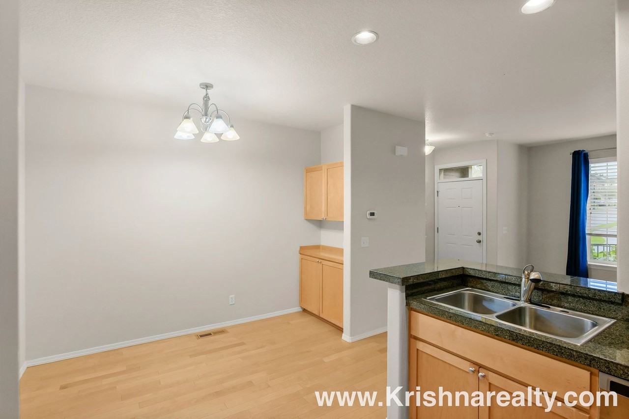 2441 Nw Rogue Valley Ter - Photo 7 of 23