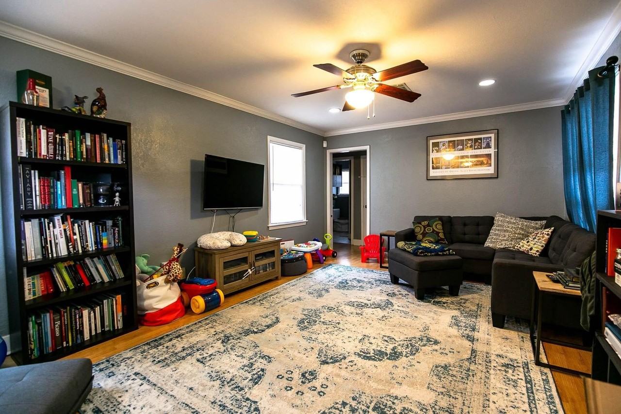 3652 Shelby Dr - Photo 3 of 19