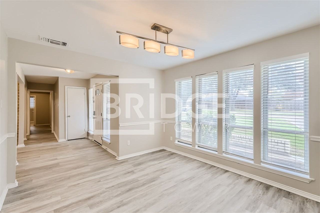 2933 Deep Valley Trl - Photo 2 of 25