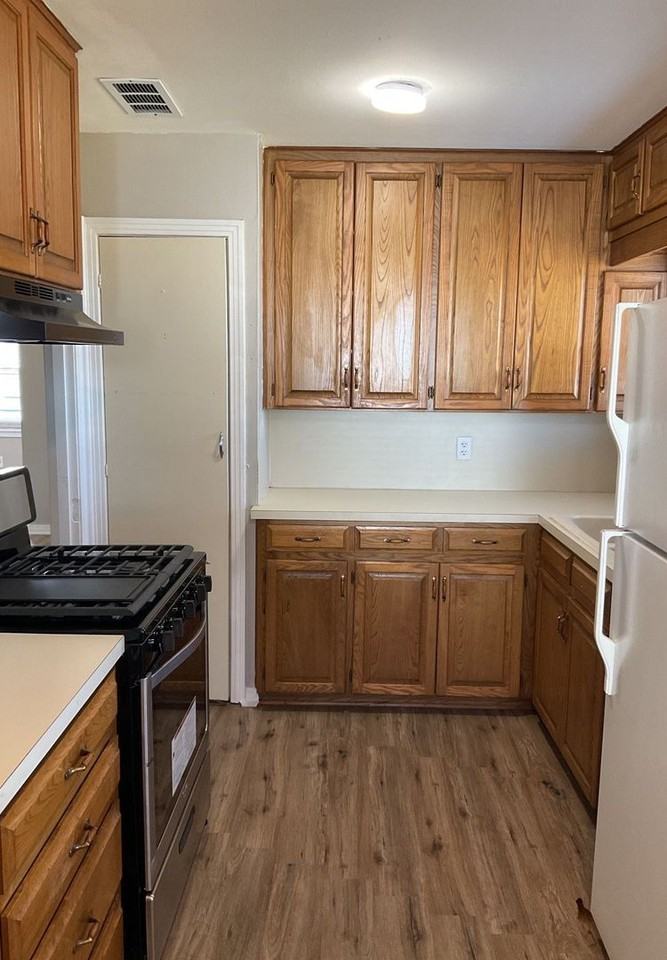 920 Fannin Loop - Photo 3 of 20
