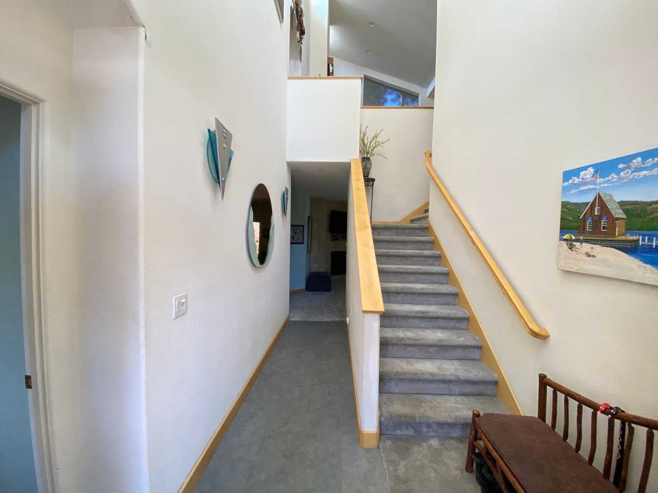 265 Deer Ct - Photo 2 of 24