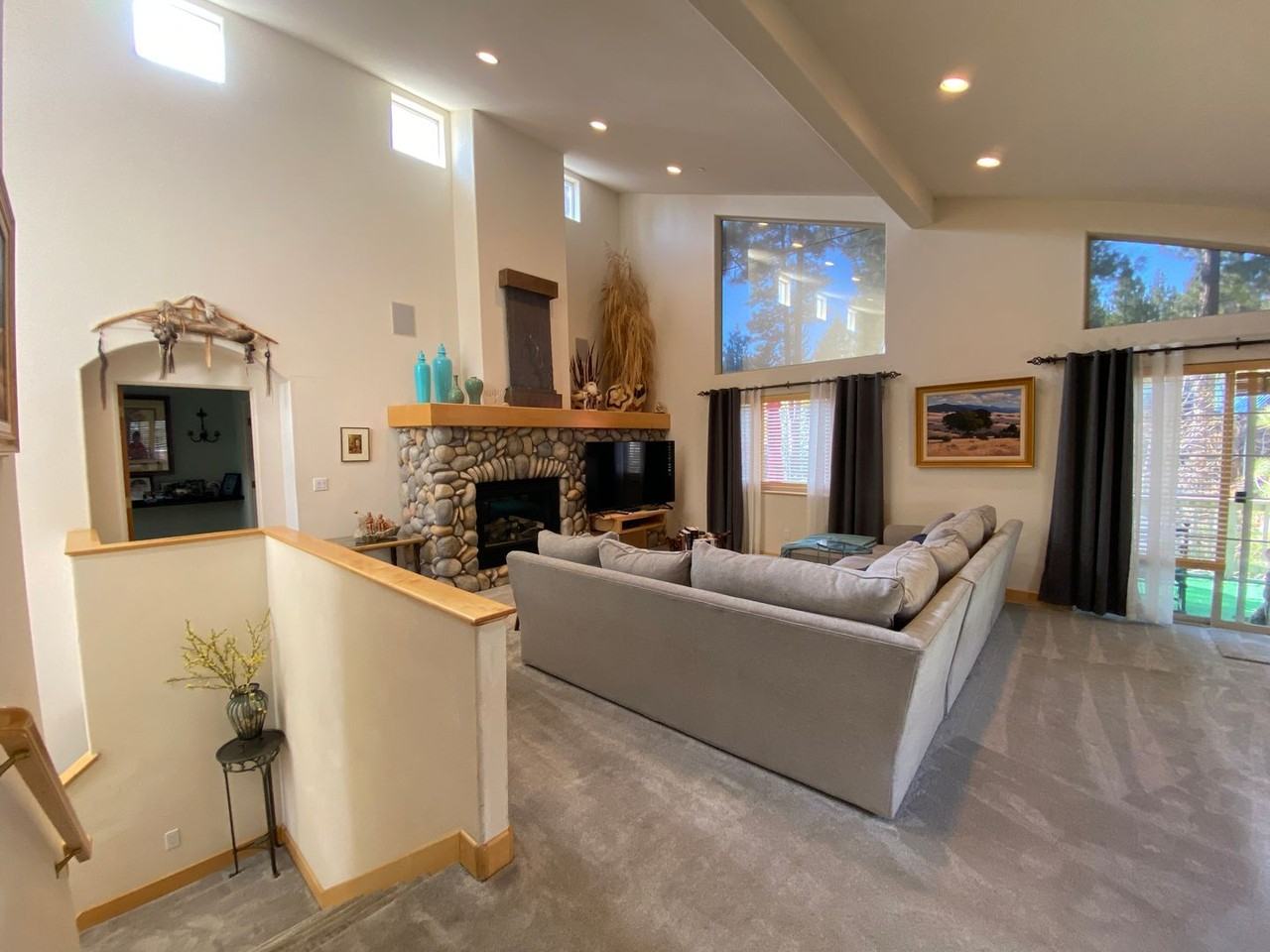 265 Deer Ct - Photo 3 of 24