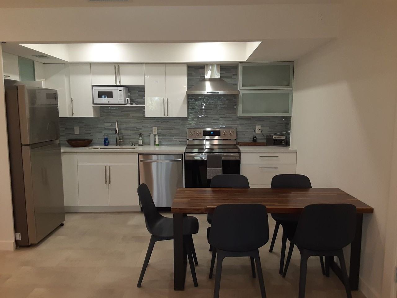 631 N Orange Ave #204 - Photo 4 of 17