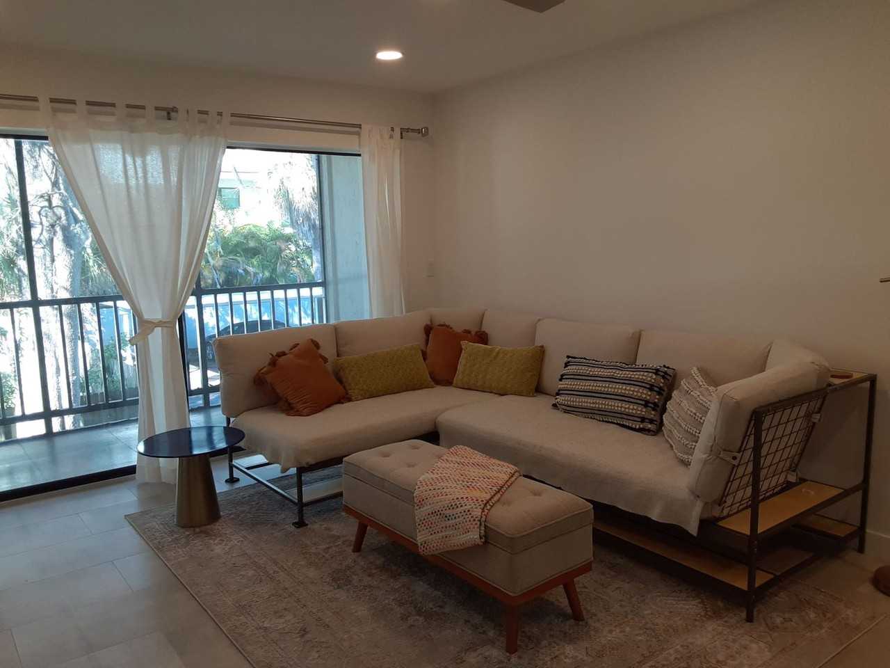 631 N Orange Ave #204 - Photo 6 of 17